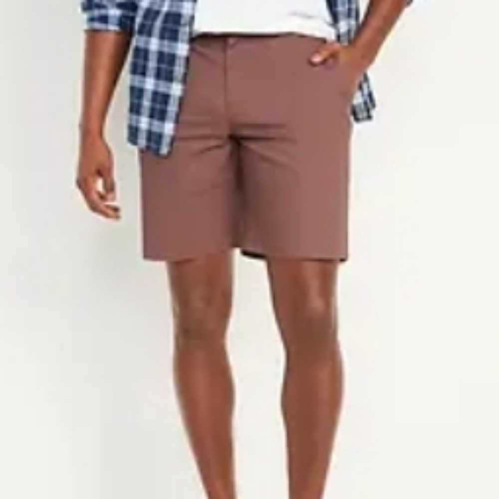 Old Navy Slim Ultimate Tech Chino Shorts for Men -- 9-inch inseam. T40